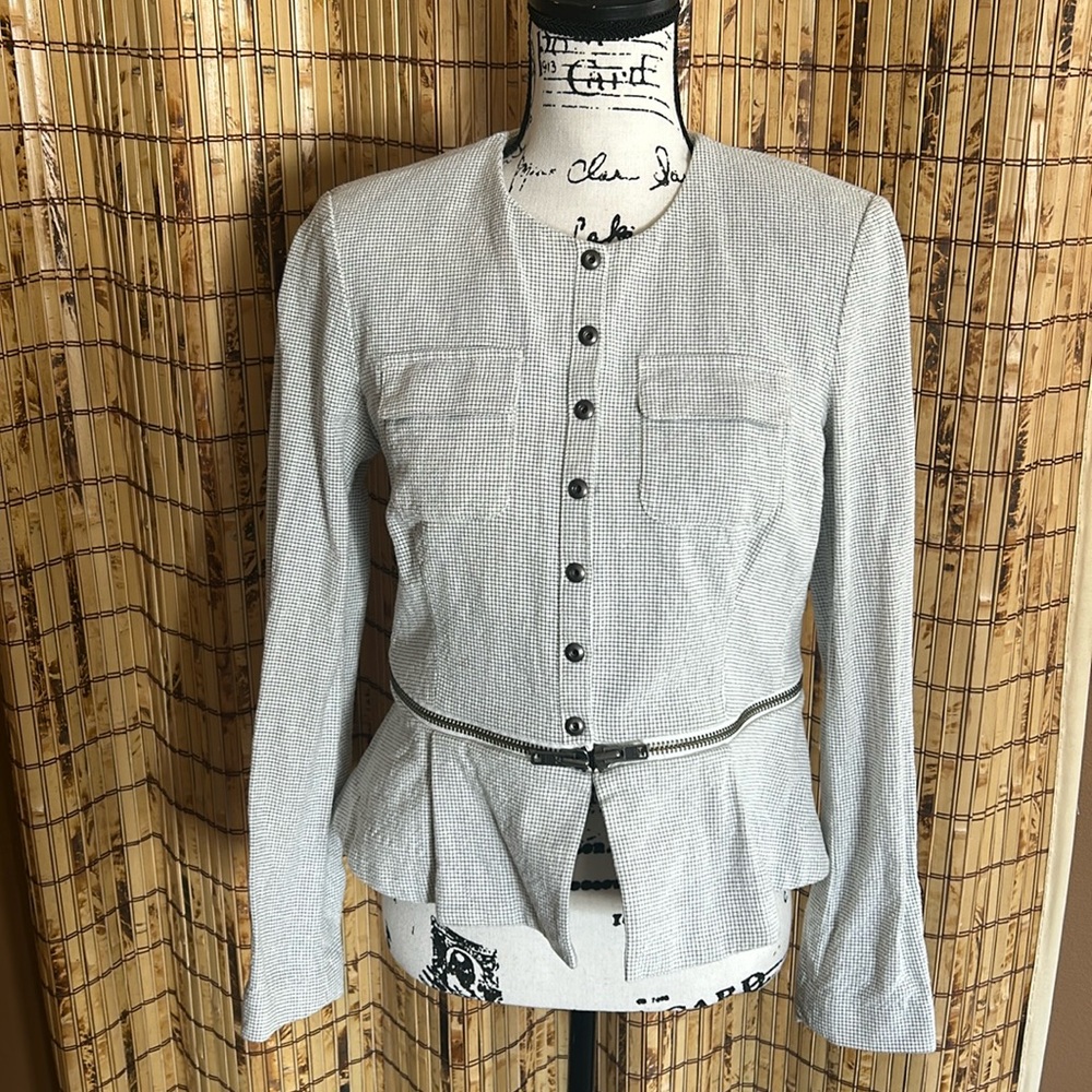 Fashionable blazer